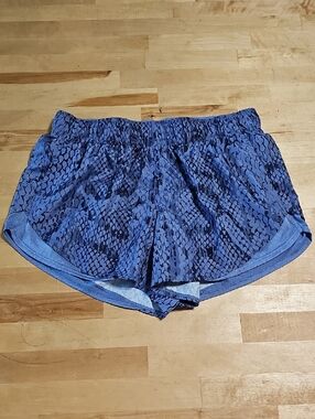 3 for $10 🐍 Blue Snakeskin Running Shorts Size M (8-10)